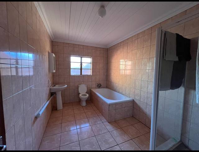 7 BEDROOM HOUSE FOR SALE IN DIBENG